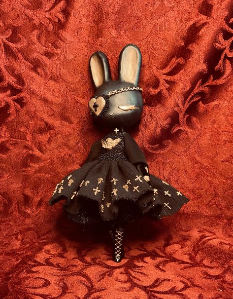 Gothic Bunny, Goth Doll, Doll Plushies, Vintage Goth, Gothic Dolls, Ooak Art Doll, Dark Art Illustrations, Creepy Dolls, Doll Repaint