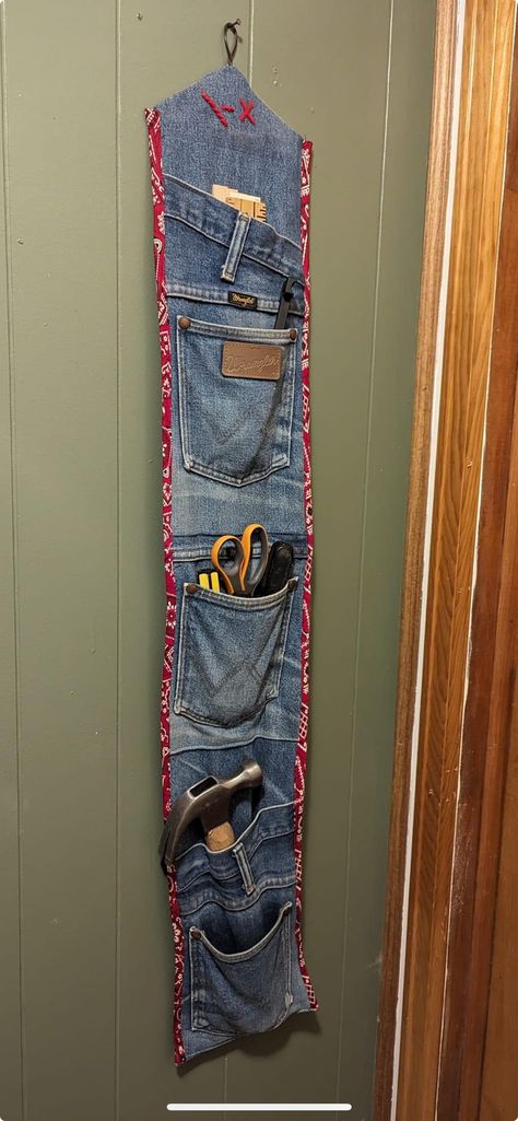 Retro Recycled Denim Jeans With Pockets, Denim Wall Organizer Old Jeans, Full-length Recycled Denim Pants With Pockets, Dark Wash Upcycled Denim Bags, Jean Organization, Wand Organizer, Denim Crafts Diy, Crazy Quilts Patterns, Everyday Recycled Denim Shoulder Bag, Upcycled