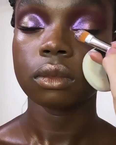 "Euphoria" brought us all the makeup inspiration we didn't know we needed. See more ideas about makeup, eye makeup, makeup looks. Best Makeup Looks, Make Up Color, Purple Foil, Fun Makeup, Glamour Uk, Purple Eyeshadow, Pretty Ppl, Creative Eye Makeup, Liquid Eyeshadow