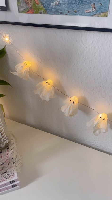 little ghost lights👻✨✨ | Instagram Halloween Room Decor Diy, Fairy Lights Diy, Ghost Diy, Homemade Halloween Decorations, Ghost Lights, Halloween Room Decor, Ghost Light, Halloween Fairy, Little Ghost