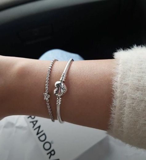 Clothes Feminine, Christmas Wish List Ideas, Style Stockholm, Girly Christmas Gifts, Wish List Ideas, Pandora Bracelet Designs, Jewelry Stack, Stockholm Stil, Ideas Birthday Gift