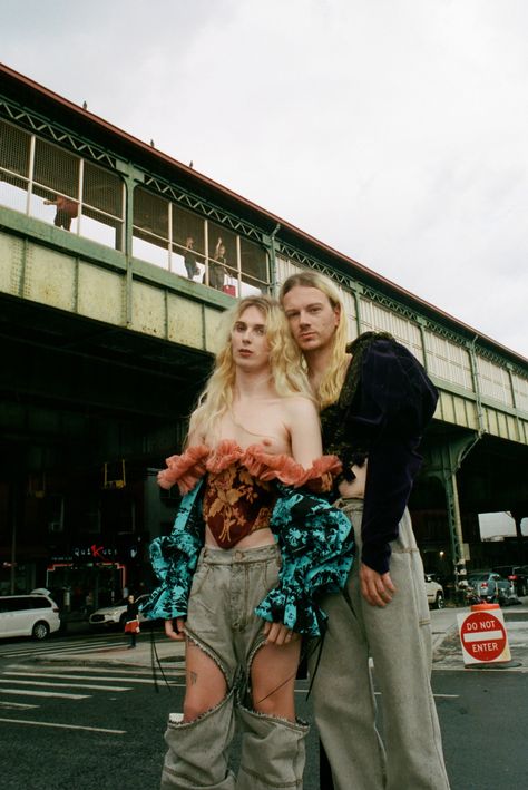 100 Gecs Is an Everything Band That Isn't for Everyone Laura Les, 100 Gecs, Future Music, Gender Fluid Fashion, Professional Women, Casual Street Style, Debut Album, Pop Music, Gorgeous Dresses