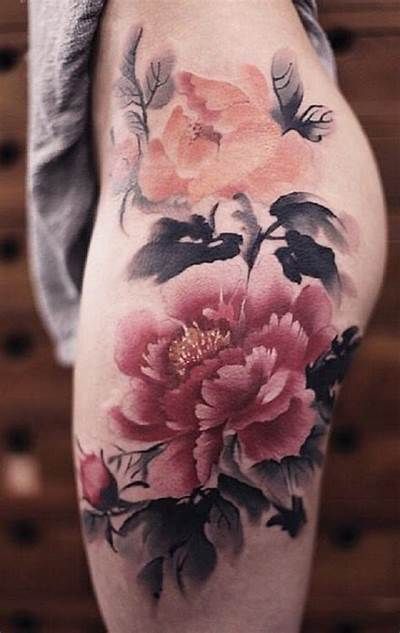 Tattoo Frau, Peonies Watercolor, Floral Thigh Tattoos, Flower Thigh Tattoos, Hip Thigh Tattoos, Peony Tattoo, Tattoo Trend, Best Tattoos For Women, Peonies Tattoo