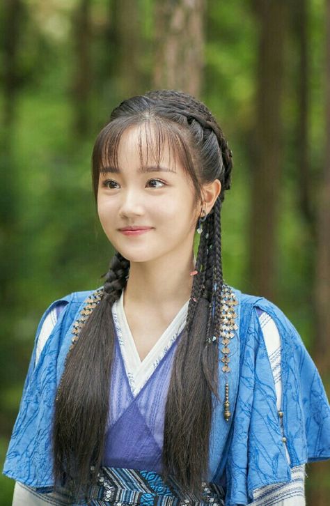 Chinese Hairstyles, Ancient Princess, Korean Princess, Hanfu Hairstyles, Hair Style Korea, Ethnic Hairstyles, Hair Flow, Coat Trends, Chinese Hairstyle