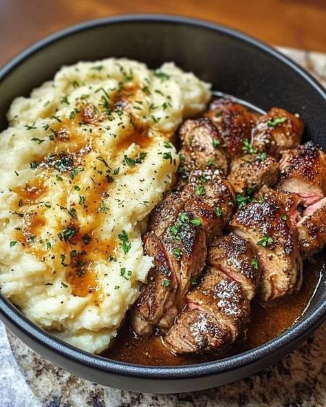 Crockpot Ribeye Steak Recipes, Mini Crockpot Recipes, Parmesan Mashed Potatoes, Slow Cooker Steak, Ribeye Steak Recipes, Crock Pot Dishes, Keto Main Dishes, Crockpot Recipes Beef Stew, Meal Plan Recipes