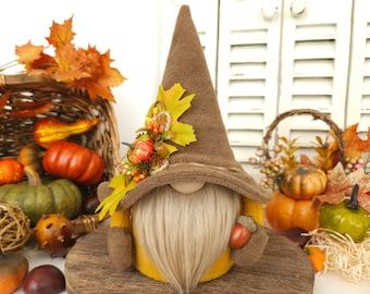 Fall Cute Gnome With Hedgehog, Autumn Gnome , Home Decor , Gift Box, Halloween Gnome - Etsy Fall Gnomes Diy, Diy Fall Gnome, Autumn Gnomes, Farmhouse Gnome, Gnome Fall, Fall Arts And Crafts, Halloween Gnome, Gnomes Diy, Scandinavian Gnomes