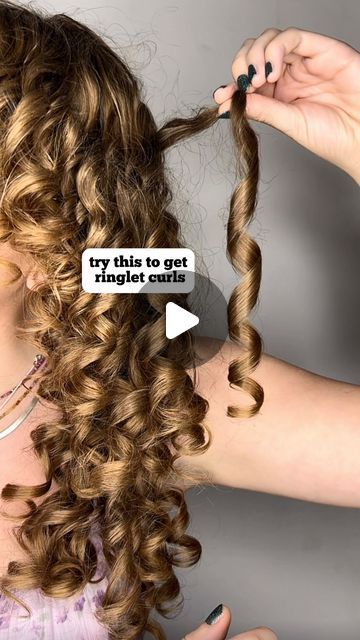 Finger Rolling Curly Hair, Curl Jelly, Curl Clumps, Wavy Hair Tips, Ringlet Curls, Finger Curls, Finger Coils, G Hair, Spiral Curls