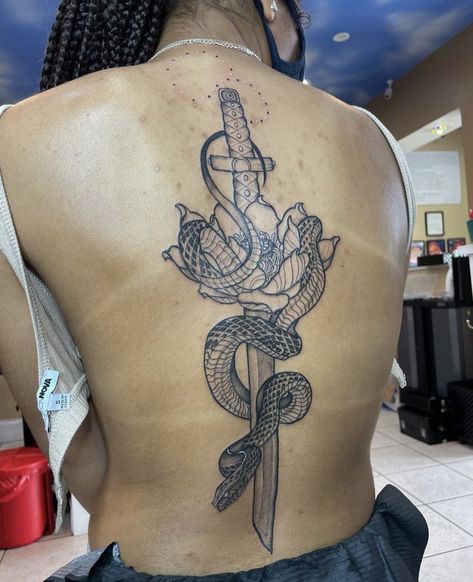 Spine Tattoos For Black Women, Tattoo Designs Skull, Tattoo Designs Floral, Tattoo Designs Black And White, Tattoo Designs Watercolor, Tattoo Designs Mandala, Tattoo Designs Geometric, Abstract Tattoo Designs, Black Girls With Tattoos