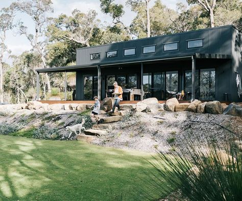 A colorbond shed-style home in Yallingup, Western Australia Shed Homes Ideas, Shed House Ideas, Modern Shed, Shed Home, Appartement Design, Grey Houses, Shed Homes, Barn Style House, Textile Designer