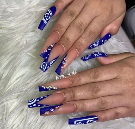 Crip Blue Nails Acrylic, Thug Nails, Dope Nail Designs Summer, Dark Blue Nail Designs, Dark Blue Nail, Bandana Nails, Nail Simple, Games On Your Phone, Freestyle Nails