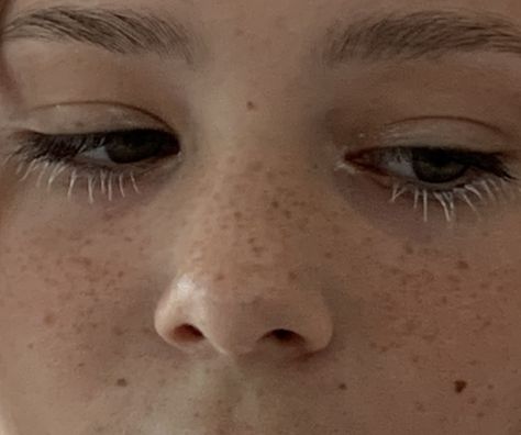 Nose Freckles Natural, Light Freckles On Nose Aesthetic, Freckles Aesthetic Faceless, Freckles Across Nose, Subtle Freckles, Alia Core, Nose Freckles, Dark Freckles, Draw Nose