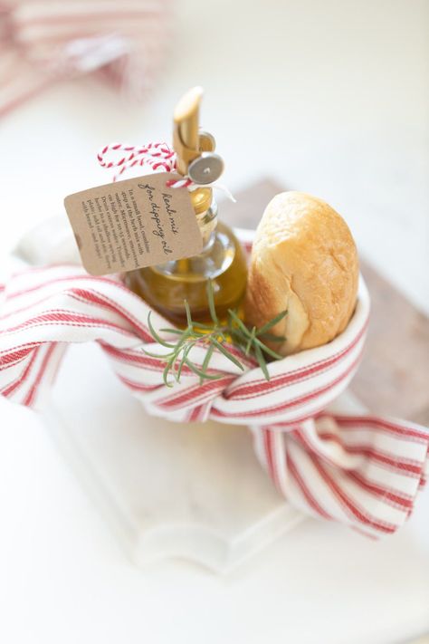 Homemade Kitchen Christmas Gifts, Olive Oil Bread Dip Gift, Bread And Oil Gift Basket, Olive Oil Christmas Gift, Homemade Christmas Gifts Teachers, Non Food Neighbor Gifts, Mini Crockpot Gift Ideas, Diy Bread Dipping Oil Gift, Olive Oil Gift Basket Ideas