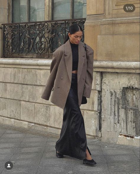 Dark Brown Blazer Outfit, Black Silk Skirt Outfit, Blazer Skirt Outfit, Long Black Skirt Outfit, Brown Blazer Outfit, Brown Leather Jacket Outfit, Oversized Blazer Outfit, Silk Skirt Outfit, Black Satin Skirt