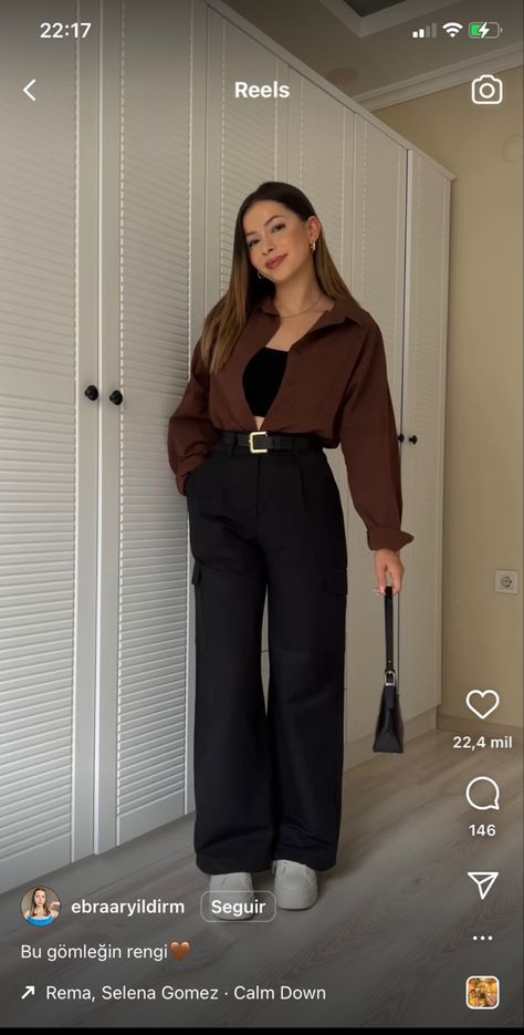 Business Casual Outfit With Skirt, Blazer Outfit Short Women, College Recruiter Outfit, Semi Official Outfits Women, Beige With Black Outfit, Dark Academia Modern Outfits, Button Up Polo Outfit, Debut Guest Outfit Ideas Semi Formal, Smart Casual Work Outfit Petite