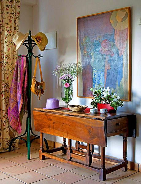 home decoration` Dropleaf Table, Vintage Entryway, Living Boho, Entry Table Decor, Vintage Hall, Hall Stand, Antique Dining Tables, Decor Eclectic, Casa Vintage