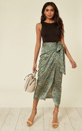 Tropical Skirt Outfit, Midi Wrap Skirt Outfit, Mint Green And Yellow, Wrap Skirt Outfit, Tropical Skirt, Silk Wrap Skirt, Midi Wrap Skirt, Leopard Skirt, Satin Midi Skirt