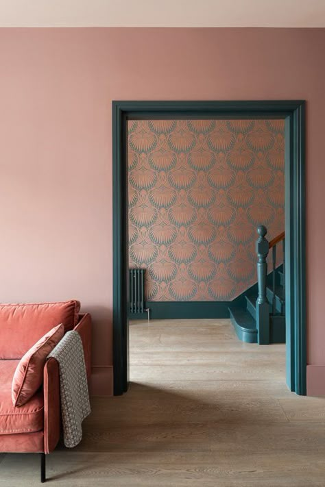 Sulking Room Pink Sulking Room Pink, Inchyra Blue, Murs Roses, Farrow & Ball, Pink Living Room, Bedroom Color Schemes, Pink Paint, Blue Living Room, Exterior Brick