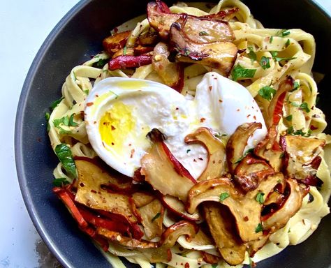 Lobster Mushroom, Burrata Recipe, Dried Vegetables, Pasta Dinners, Clean Eating Dinner, Mushroom Pasta, Dinner For Two, Pork Dishes, Roasted Veggies