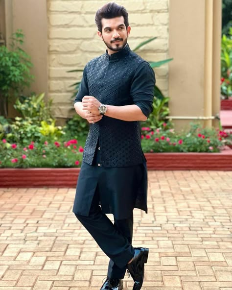 Mens Wedding Guest Outfit Indian, Peacock Blue Kurta For Men, Black Kurta Poses For Men, Nehru Kurta For Men, Kurta Pajama Men With Waist Coat, Black Designer Kurta For Men, Blue Kurta With Nehru Jacket For Men, New Kurta Style For Men 2023, Kurta With Koti Designs Men's