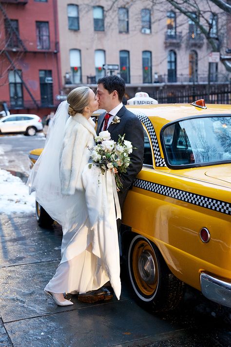 New York Winter Elopement, Nyc Winter Elopement, Winter Wedding City, Nyc Winter Wedding, 2024 Sketchbook, Nyc Snow, Korea Photoshoot, Gramercy Park Hotel, Moss Wedding