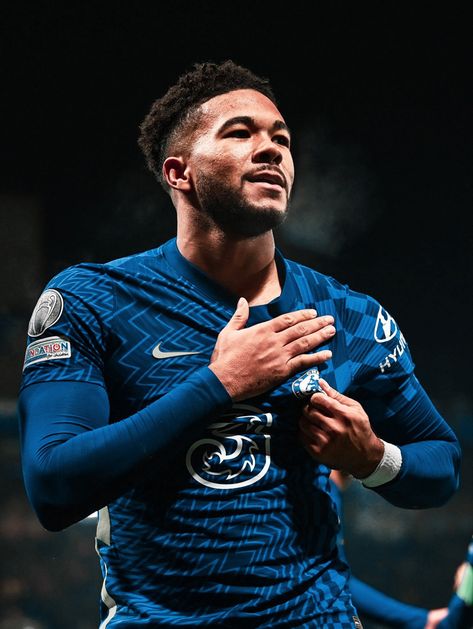 Chelsea Football Club Wallpapers, Chelsea Football Team, Reece James, Chelsea Team, Aubrey Drake, Alexander Arnold, Chelsea Football Club, Chelsea Football, Chelsea Fc