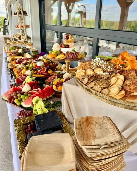 The catering team at @chemonglodge created a vibrant summer grazing station adorned with white roses, an assortment of fresh fruit, local & imported meats & cheeses, premium honey comb & homemade chutney, colourful seasonal grilled vegetables, a variety of artisan breads, and so much more for the gorgeous @farmhillweddings 🌿🍇🍉🧀🍑🥖🍯🥕🫒🫐🍍 Planning your own special day? 📆 They have limited availability for summer 2025 and are now booking into the 2026 wedding season. Get in touch with them to... Homemade Chutney, Grazing Station, 2026 Wedding, Artisan Breads, Now Booking, Summer 2025, Meat And Cheese, Artisan Bread, Grilled Vegetables