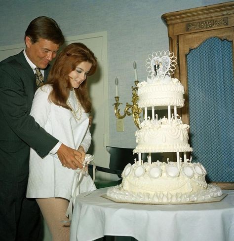 50 Years Married, Celebrity Wedding Photos, Roger Smith, 1960s Wedding, Hollywood Wedding, Ann Margret, Weddings By Color, Famous Couples, 50th Wedding Anniversary