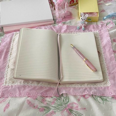 Juliet Carter, Pink Academia, Cute Stationary, Journal Aesthetic, A Silent Voice, Studying Inspo, School Motivation, Everything Pink, Teenage Dream