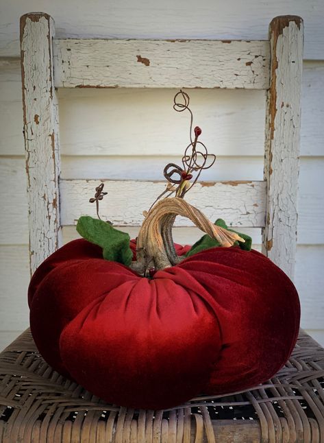 Shabby Chic Halloween, Harvest Table Decor, Shabby Chic Pumpkins, Chinoiserie Pumpkins, Red Velvet Fabric, Robins Nest, Fall Pumpkin Crafts, Fall Is In The Air, Chic Halloween