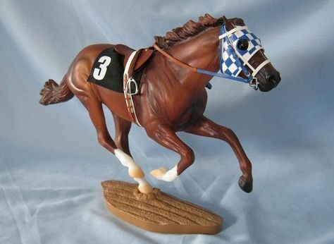 Breyer Secretariat in tack Breyer Traditional Horses, Horse Diorama, Secretariat Horse, Miniature Horse Tack, Bryer Horses, Awesome Drawings, Breyer Horse, Thoroughbred Horse, Miniature Horse