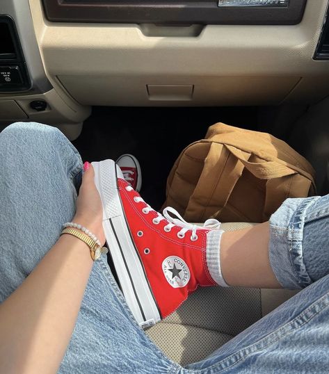 Red Platform Converse, Converse Rouge, Red Converse Outfit, Red Shoes Outfit, Cute Converse Shoes, Loving Him, Cute Converse, Converse Platform, Loving Him Was Red