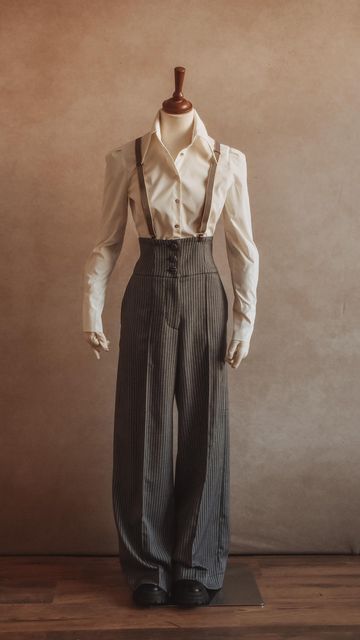 Unisex Victorian Outfits, 1890s Fashion Women Pants, Victorian Casual Wear, Victorian Era Inspired Outfits, Victorian Fashion Casual, Vintage Suits For Women, Victorian Pants Women, Hogwarts Teacher Outfits, Outfit Ideas Victorian