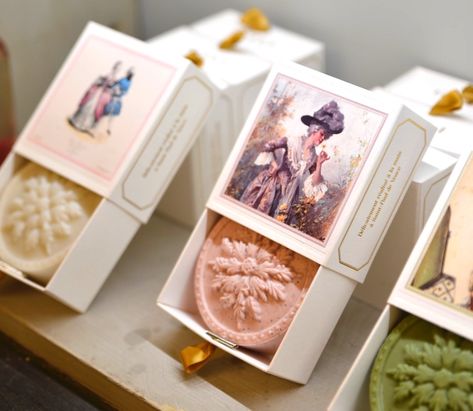 my stylish french box – we reveal the contents of the marie antoinette box! Luxury Packaging Design, Creative Box, Wrap Gift, Vintage Packaging, Soap Packaging, Pretty Packaging, Luxury Packaging, Creative Packaging Design, Creative Packaging