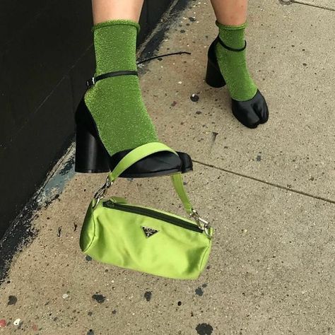 Heels Socks Aesthetic, The Cardigans, Catty Noir, Estilo Indie, Bag Prada, Shoe Inspo, Aesthetic Shoes, Grunge Style, Dream Shoes