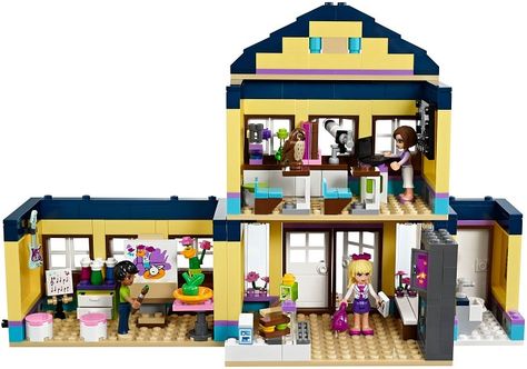 Lego Friends Heartlake High School Lego Friends Sets, Friends School, Lego Girls, Friends High, Lego Creative, Popular Toys, Lego House, School Yard, Lego Instructions