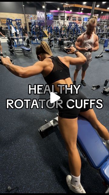 Emily Buwalda on Instagram: "📥 drop this ROTATOR CUFF MOBILITY into your next shoulder day! 🔥  • 🧨 pro tip - focus on your FORM. and use LIGHT WEIGHT. 🔥  • 🤌🏽 do this to keep your shoulder joints HEALTHY! 🤌🏽 you shoulders take part in a LOT of movement, so by keeping them strong and healthy, you’re prolonging mobility. 💪🏾  🤌🏽 keep it slow and controlled! 🤌🏽 make sure that when you do the first part of the movement that you keep your arms in a STRAIGHT LINE from shoulder to shoulder. 🤌🏽 also keep your arms at a 90 degree angle during the first part of the movement as well! 🤌🏽 SQUEEZE your back at the top and push the weights above your head. 🤌🏽 when you push the weights out, make sure that your back, neck, and arms are all IN LINE with each other. if your arms are droppi Stretches For Shoulder Pain, Shoulder Stretches, 30 Day Challenges, Shoulder Day, Pinched Nerve, Shoulder Exercises, Arm Workouts, Strong And Healthy, Rotator Cuff