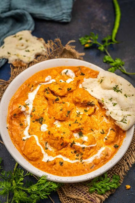 Butter Chicken is one of the most popular Indian curries all around the world. Check out the homemade butter chicken recipe I learned from a chef. It is made using simple ingredients, comes together in 30 minutes, and rivals any restaurant or take-out. Famous Butter Chicken, Panini Recipes Chicken, Butter Chicken Recipe Indian, Murgh Makhani, Butter Chicken Curry, Indian Curries, Indian Butter Chicken, Curry Recipes Indian, Butter Chicken Recipe