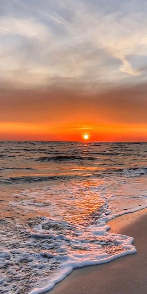 Beach Waves Sunset, Sunset On Beach, Waves Sunset, Coconut Dream, Beautiful Locations Nature, On Beach, Sea Breeze, Beach Waves, Beautiful Sunset