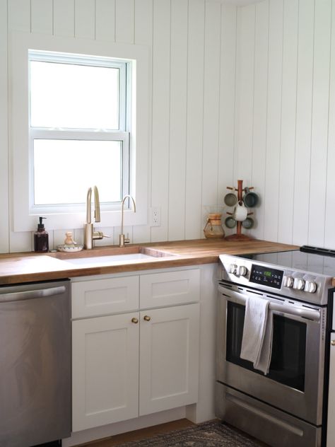 Vertical shiplap kitchen Vertical Shiplap Wall Kitchen, Vertical Shiplap Kitchen, Shiplap Backsplash Kitchen, Cottage Farmhouse Kitchen, Vertical Shiplap, Shiplap Kitchen, Shiplap Backsplash, Barn Interior, Central Valley