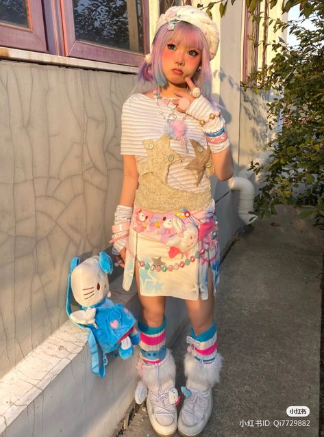 Neo Decora Style, Harajuku Winter Fashion, Harajuku Winter, Decora Style, Decora Harajuku, Creepy Cute Fashion, Winky Face, Japanese Korean Fashion, 2000s Japanese Fashion