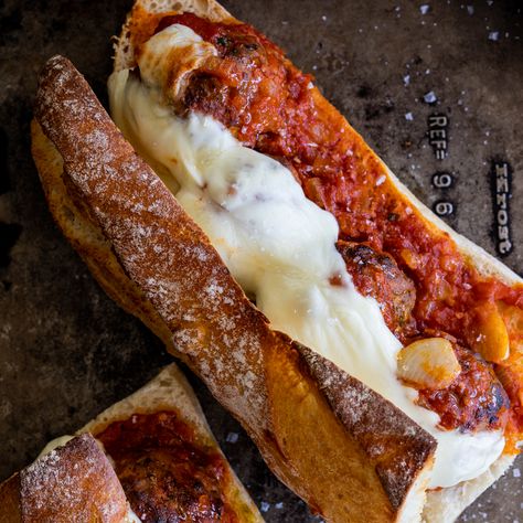 Easy Meatball Subs, Tomato Sauce For Meatballs, Meatball Sub Recipe, Baked Meatball Recipe, Juicy Meatballs, Easy Meatball, Best Meatballs, Meatball Recipes Easy, Tasty Meatballs