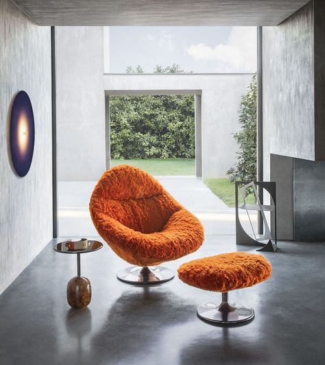 Luxury Modern Armchairs & Daybeds Collection | Fendi Casa Fendi Furniture, Daybed Design, Luxury Arm Chair, Fendi Casa, Luxury Modern Furniture, Sideboard Designs, Milan Design, Modern Armchair, Soft Seating