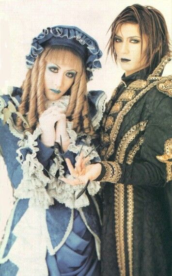 Mana x Gackt (Malice Mizer) Malice Mizer, Kei Visual, Kei Fashion, All Things Beautiful, Dir En Grey, Samara, Gothic Lolita, Visual Kei, Art Reference Photos