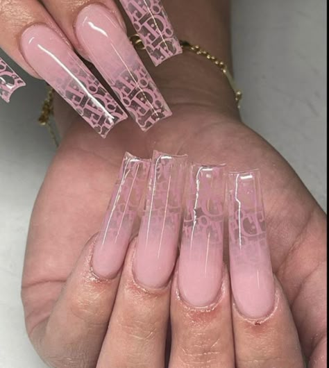 Pink Dior Nails, Designer Nails Dior, Dior Nails Acrylic, Dior Nails Design, Acrylic Nails Bling, Nails Acrylic Red, Acrylic Nails Pretty, Dior Nails, Pink Dior