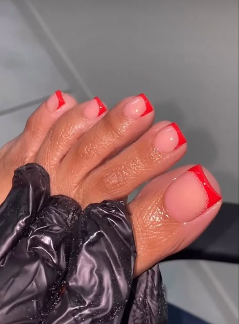 Nail Ideas Feet Summer, Red Acrylics Nails, Red French Tip Nails Pedicure, Toe Nail Valentine Designs, Acrylic Nails Toes Art Designs, Cute Acrylic Toes Design, Short Red Tip Acrylic Nails, Valentines Nails And Toes, Red Mani And Pedi