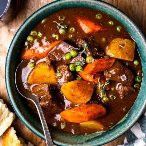 Pioneer Woman Venison Stew Recipe Venison Stew Recipes, Crockpot French Onion Soup, Venison Backstrap, Venison Stew, Venison Roast, Deer Recipes, Chicken Shawarma Recipe, Cold Weather Comfort Food, Shawarma Recipe