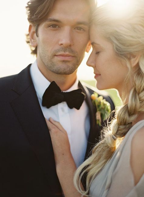 Love this close up of the groom, he deserves some handsome photographs too! Adore this pose idea for brides and grooms. Bride Perfume, Wedding Photography Bride, Wedding Photography Tips, Wedding Couple Poses, Foto Tips, Perfume Fragrance, Groom Poses, Groom Photo, Foto Poses