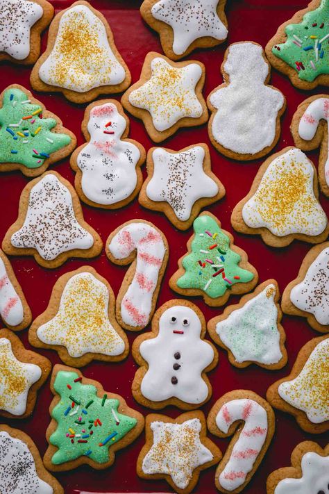 Different Cookies, Christmas Cookie Frosting, Marshmallow Icing, Spiced Honey, Butter Cookie Dough, Cocoa Powder Cookies, Honey Cookies, Candy Cane Cookies, Holiday Sprinkles