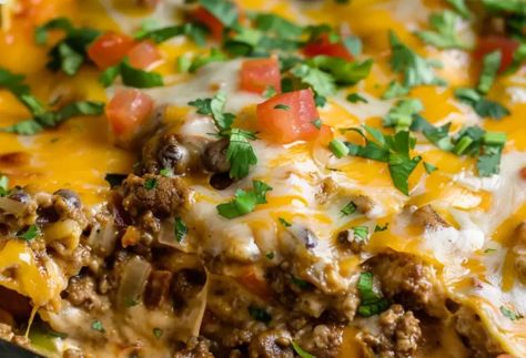 Creamy Burrito Casserole Burrito Casserole With Rice, Burrito Bake Taste Of Home, Burrito Bake Casserole, Slow Cooker Burrito, Burrito Bake, Creamy Burrito Casserole, Casserole Dinners, Burrito Casserole, Chicken Taco Seasoning