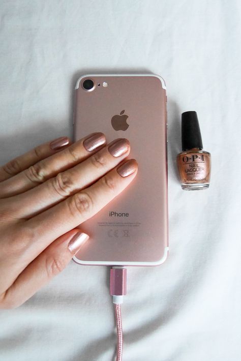 Rose Gold OPI Nail Varnish, iPhone 7 Rose Gold Iphone 6s Plus Rose Gold, Iphone 7 Rose Gold, Iphone 6s Rose Gold, Rose Gold Aesthetic, Personal Aesthetic, Iphone Style, King Kylie, Gold Aesthetic, Iphone 6s Plus